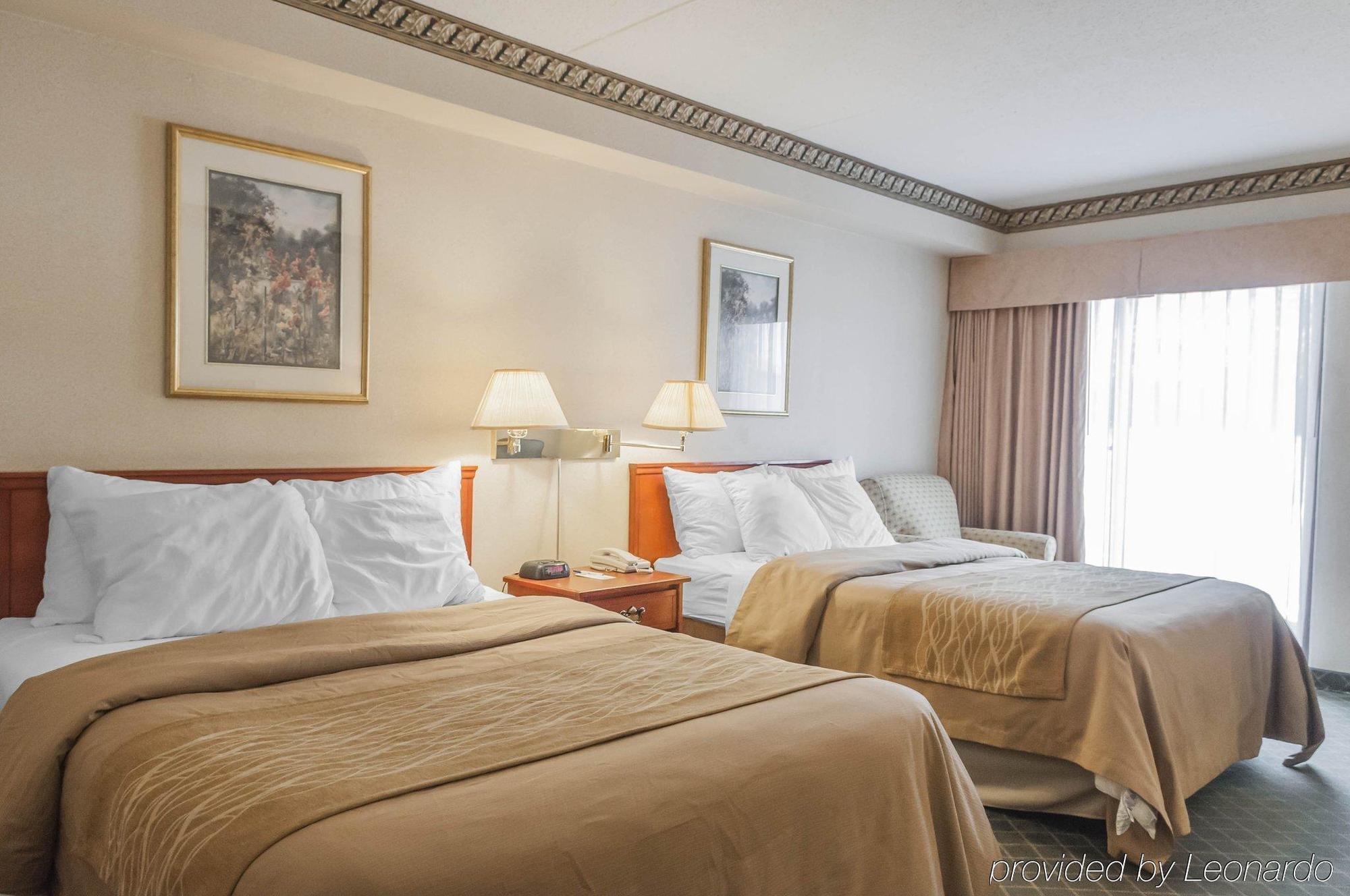 Comfort Inn Meadowvale ميسيسوجا المظهر الخارجي الصورة