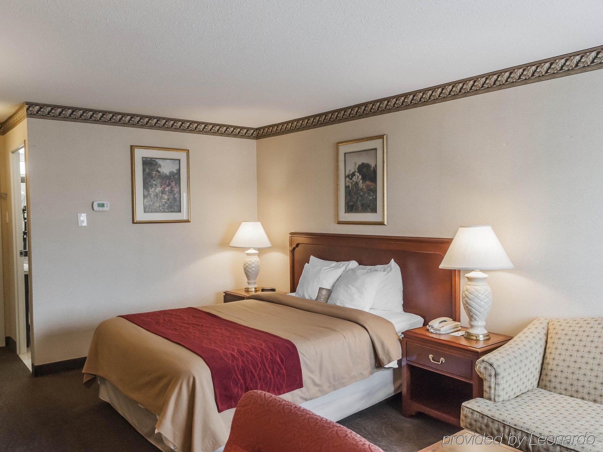 Comfort Inn Meadowvale ميسيسوجا المظهر الخارجي الصورة