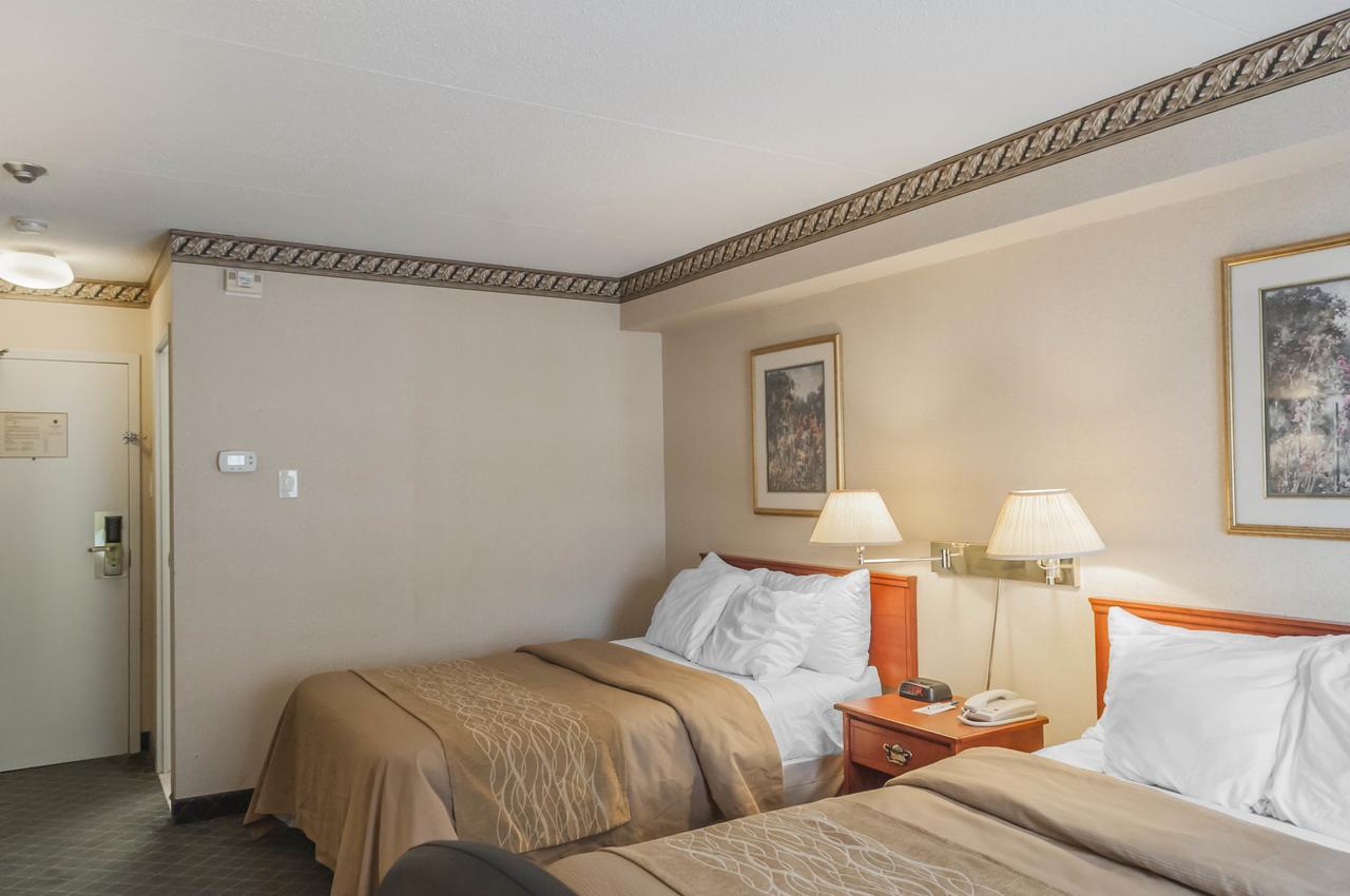 Comfort Inn Meadowvale ميسيسوجا المظهر الخارجي الصورة