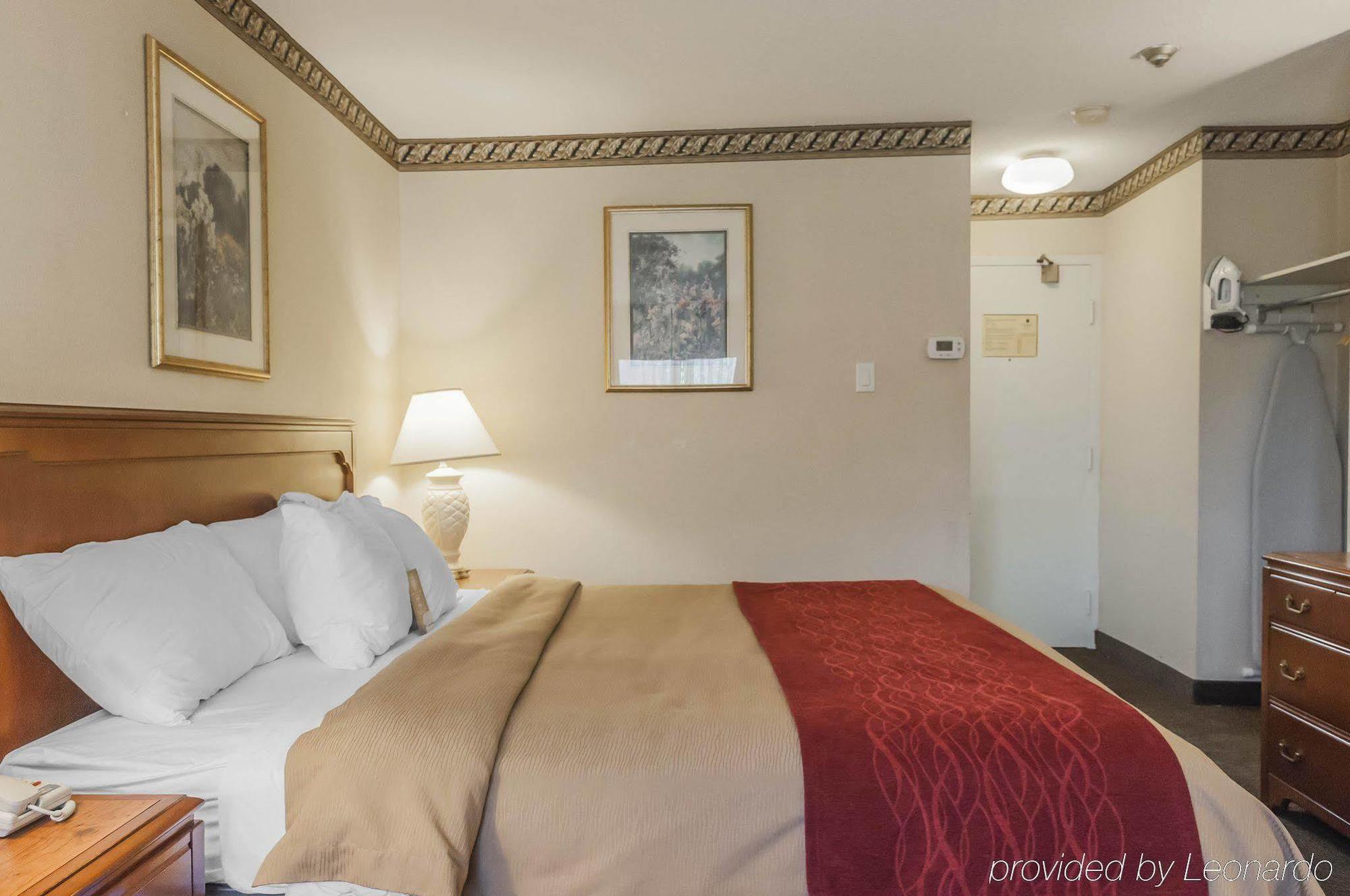 Comfort Inn Meadowvale ميسيسوجا المظهر الخارجي الصورة